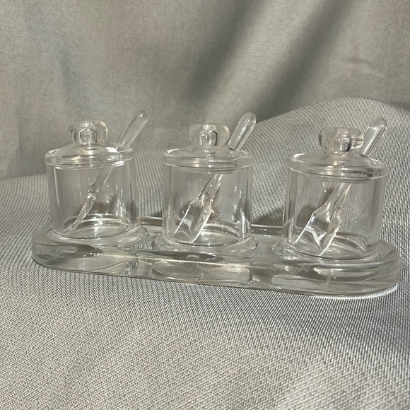 no brand Accents Rare Acrylic 3 Mini Canisters With Scoops And Lids